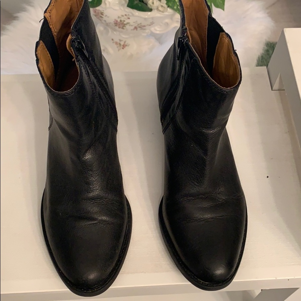 Women’s Nine West Blk, leather women boots sz 8.5